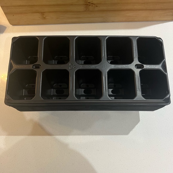 Seedling trays - Picture 4 of 5